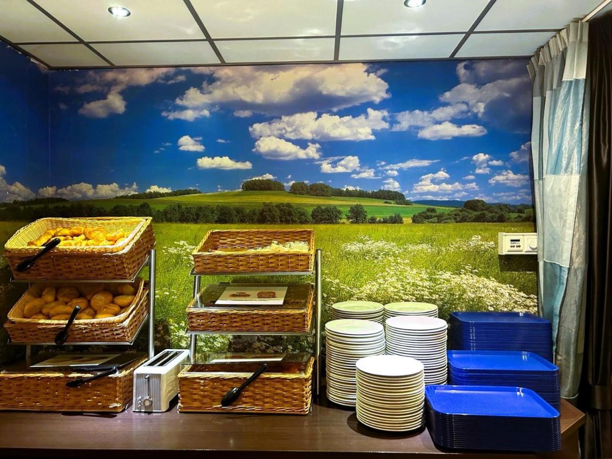 登布尔特弗兰斯酒店 德尔宁恩 外观 照片